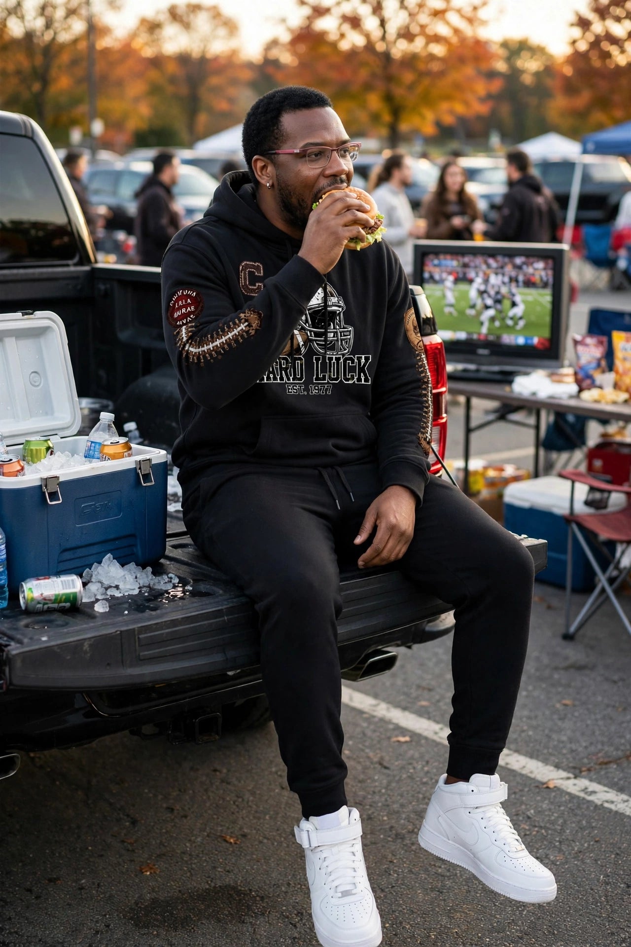 GRIDIRON GUT CHECK — HEADHUNTER 77 CAPTAIN HEAVYWEIGHT HOODIE